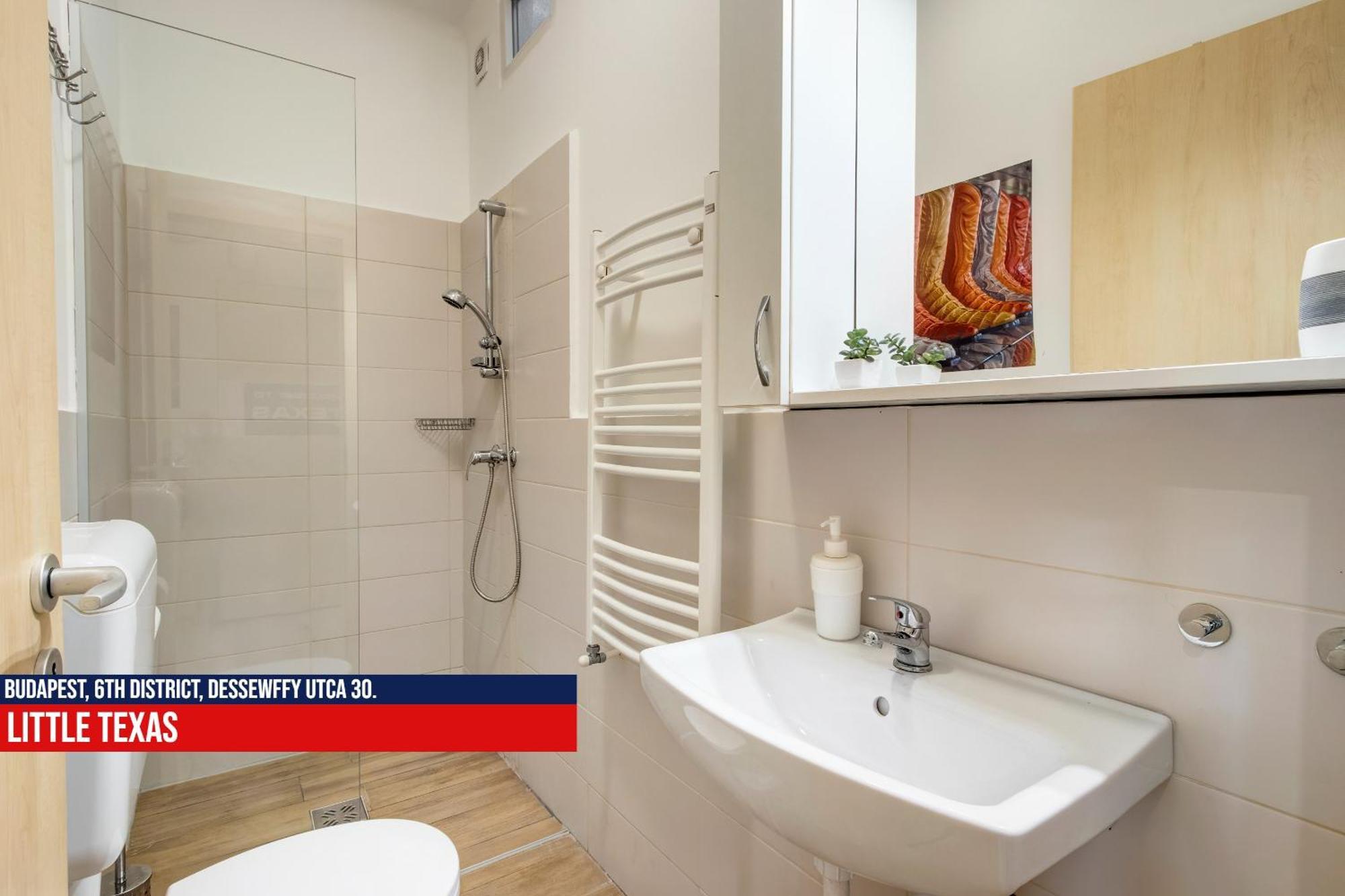 Little Americas Opera Apartment *