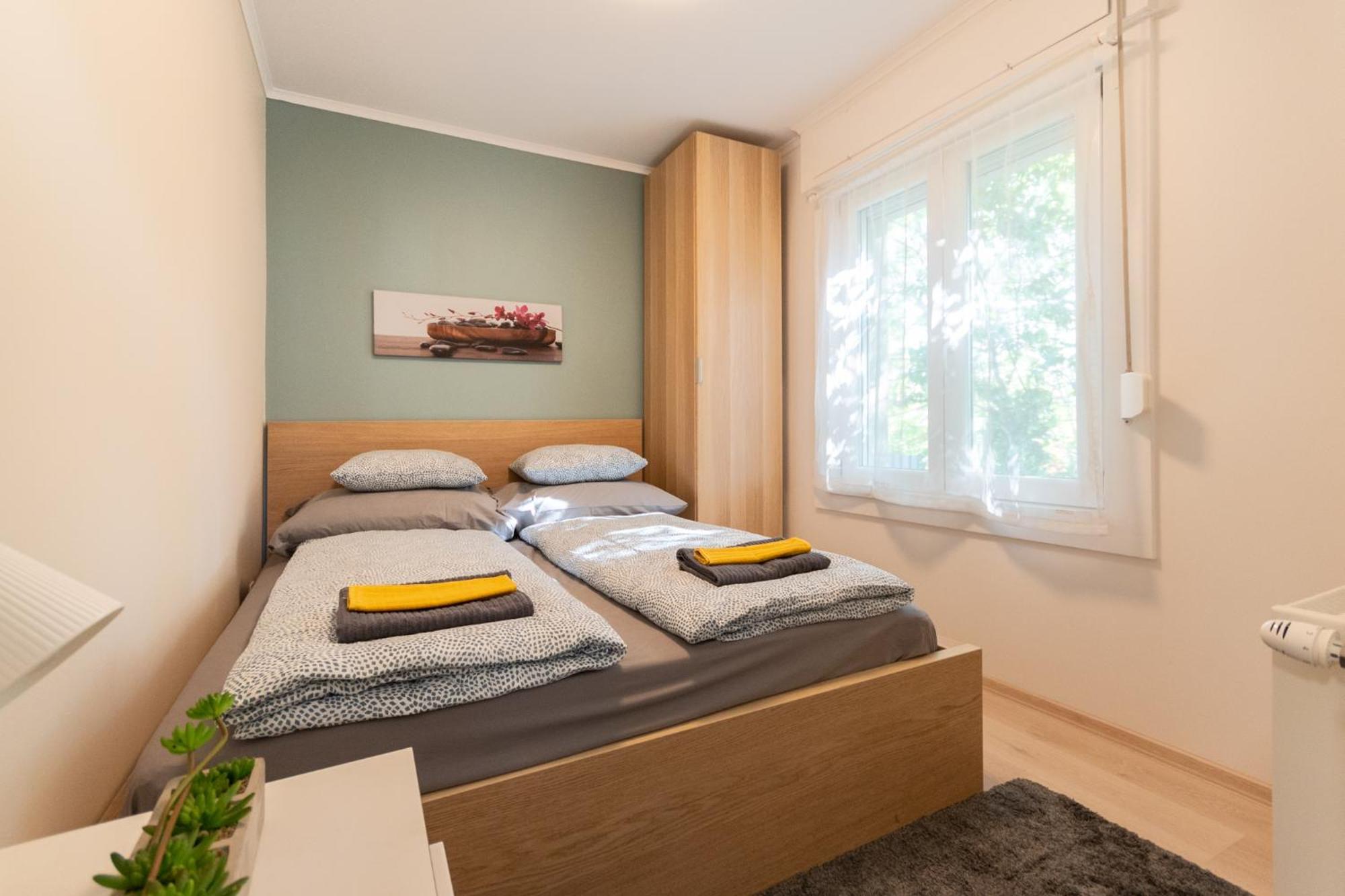 Apartamento B12 *