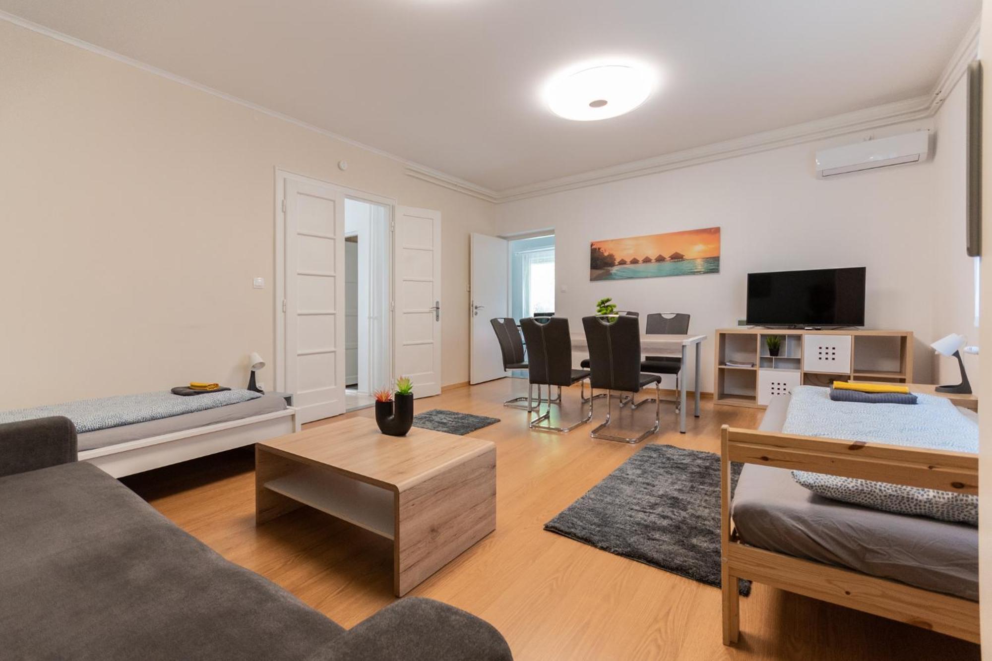 Apartamento B12 *