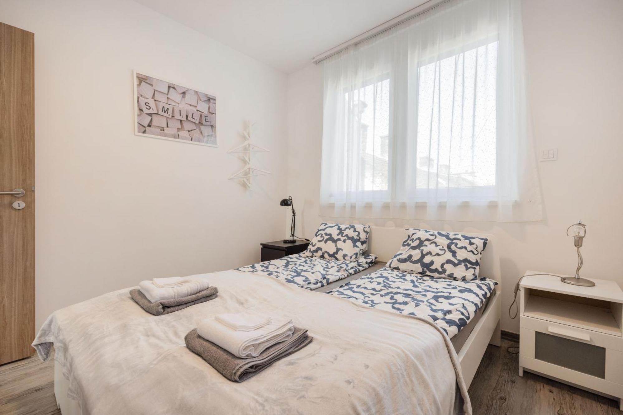 Bright Floor With Parking Apartamento *