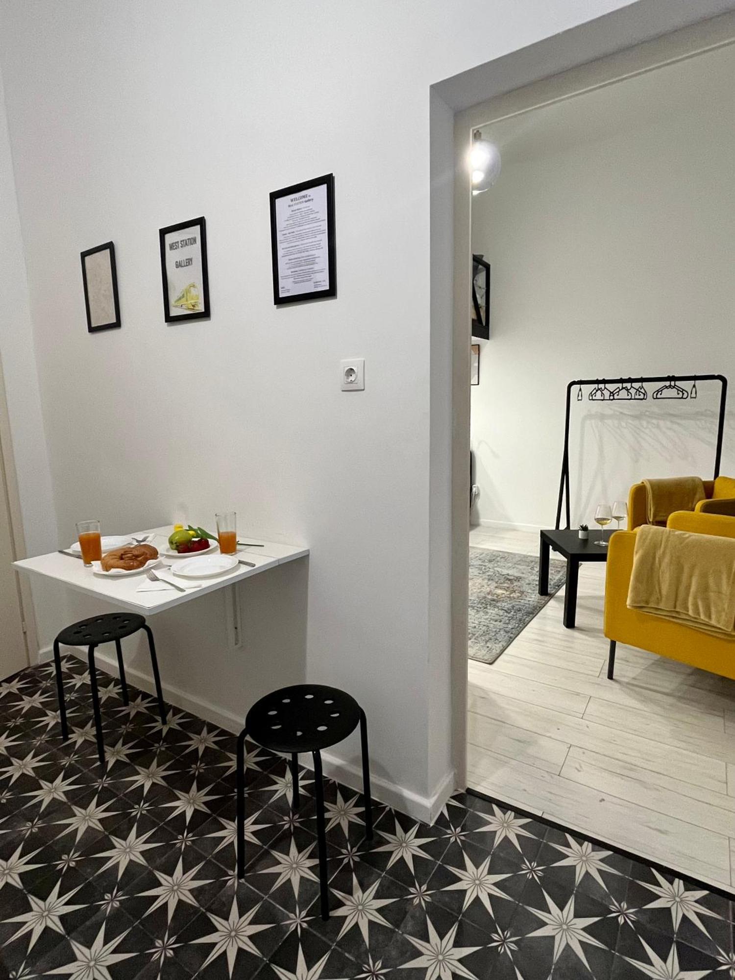 Apartamento West Station Gallery - Free Parking, Cozy Home, Perfect For Families