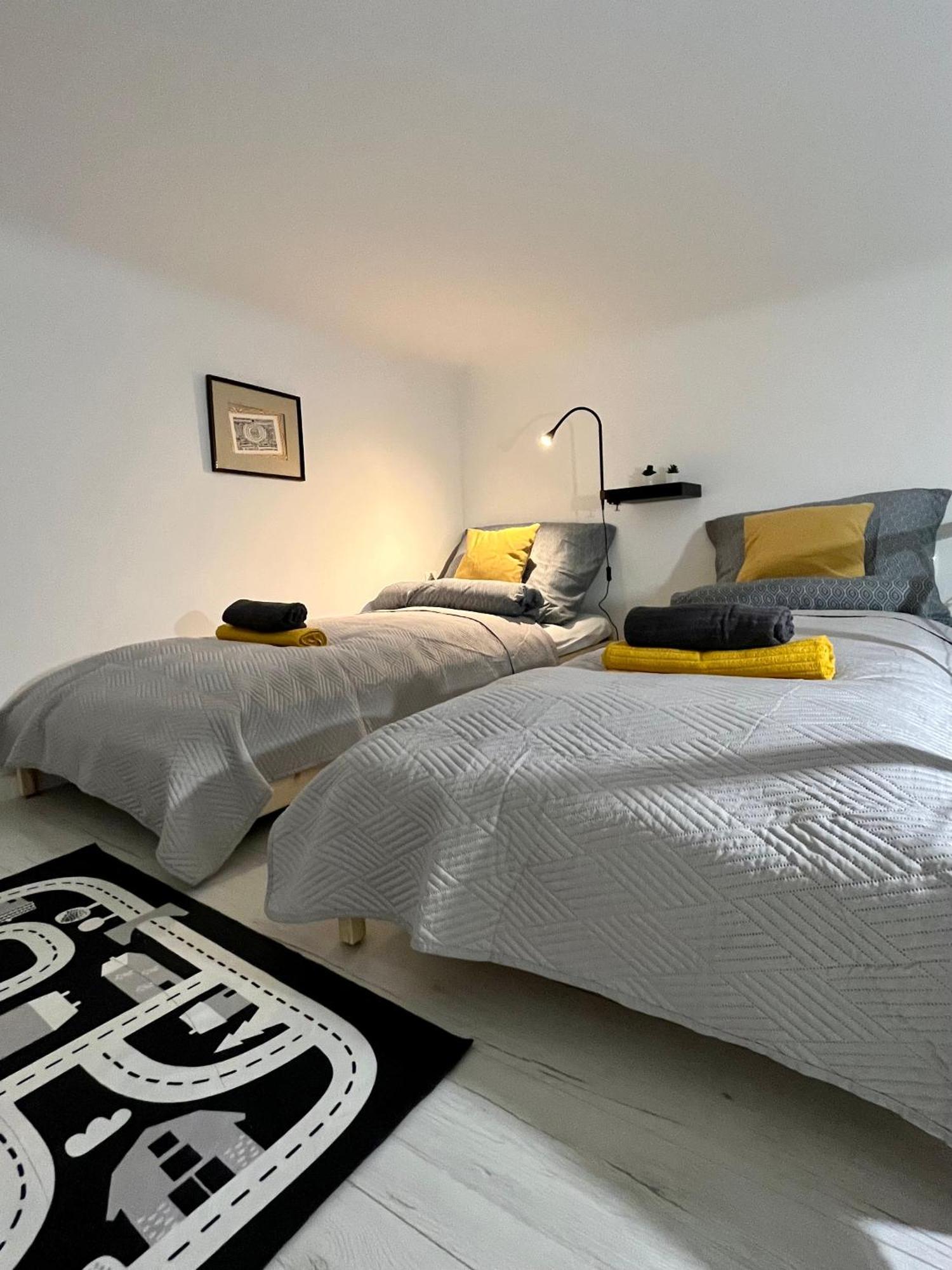 Apartamento West Station Gallery - Free Parking, Cozy Home, Perfect For Families *