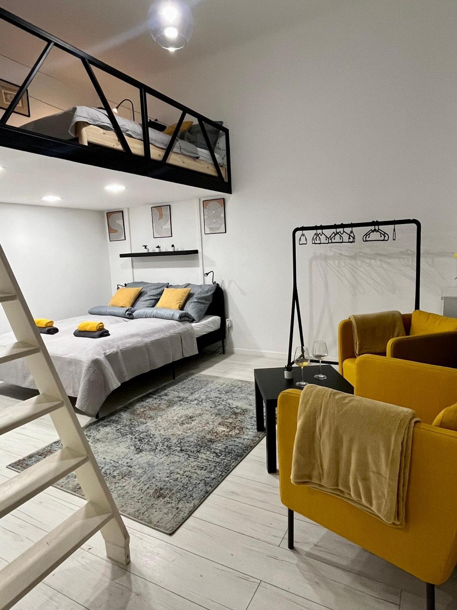 West Station Gallery - Free Parking, Cozy Home, Perfect For Families Apartamento Budapest