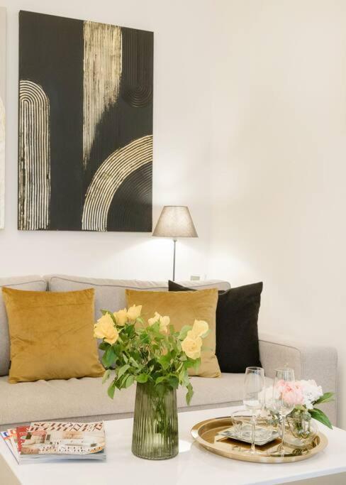 Modern And Stylish 2-bedroom In The Center Appartement *