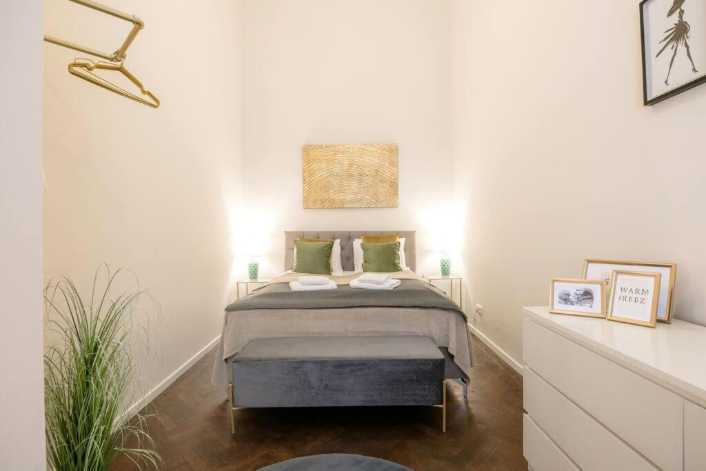 Appartement Modern And Stylish 2-bedroom In The Center *
