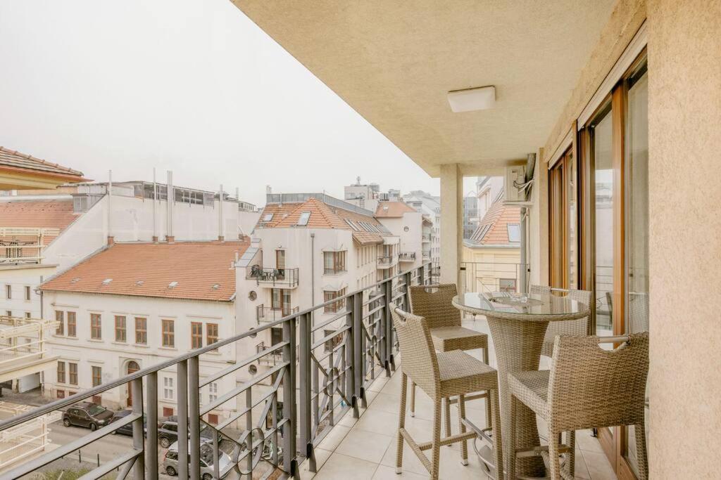 Dream With Grand Terrace In The Center Budapest