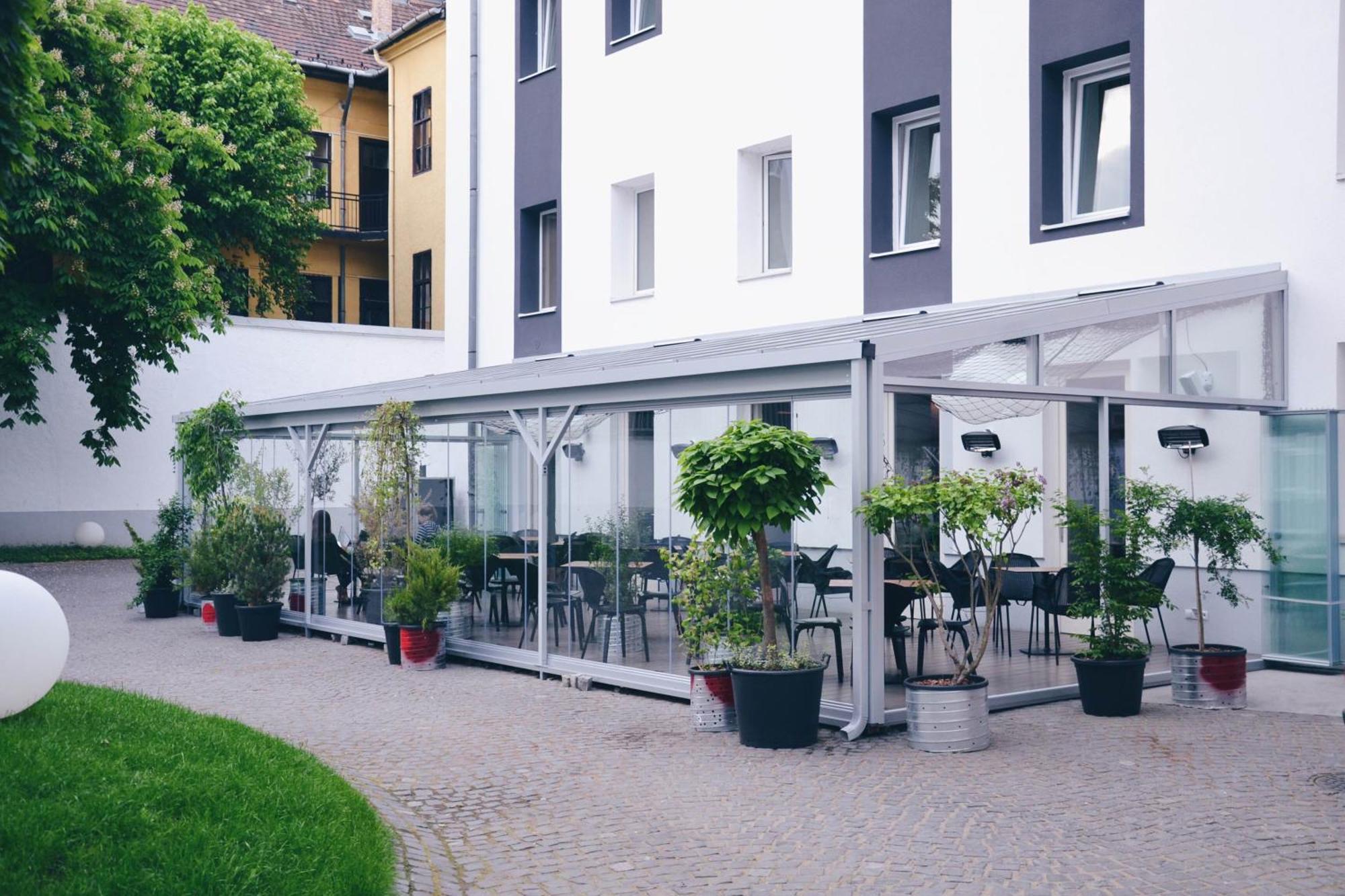 Maverick Soho Hostel