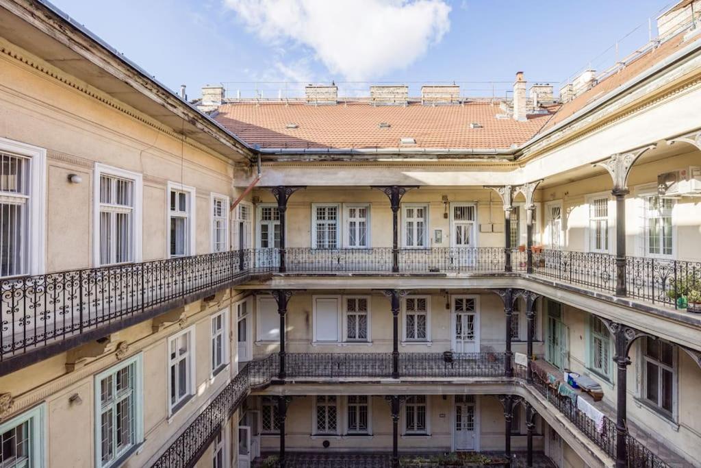 Wellness Duplex Penthouse Sauna & Jacuzzi-heart Of Apartamento Budapest