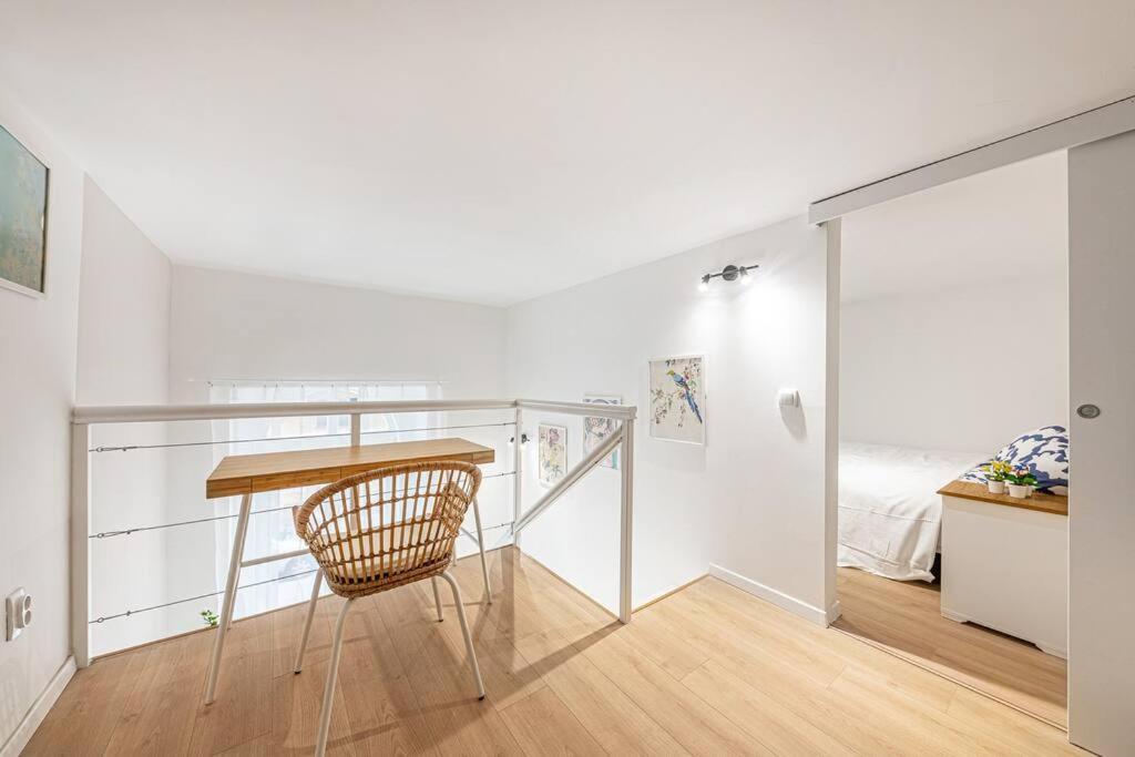 Apartamento 2 Bedroom Large Kitchen Flat On M1 Metro *