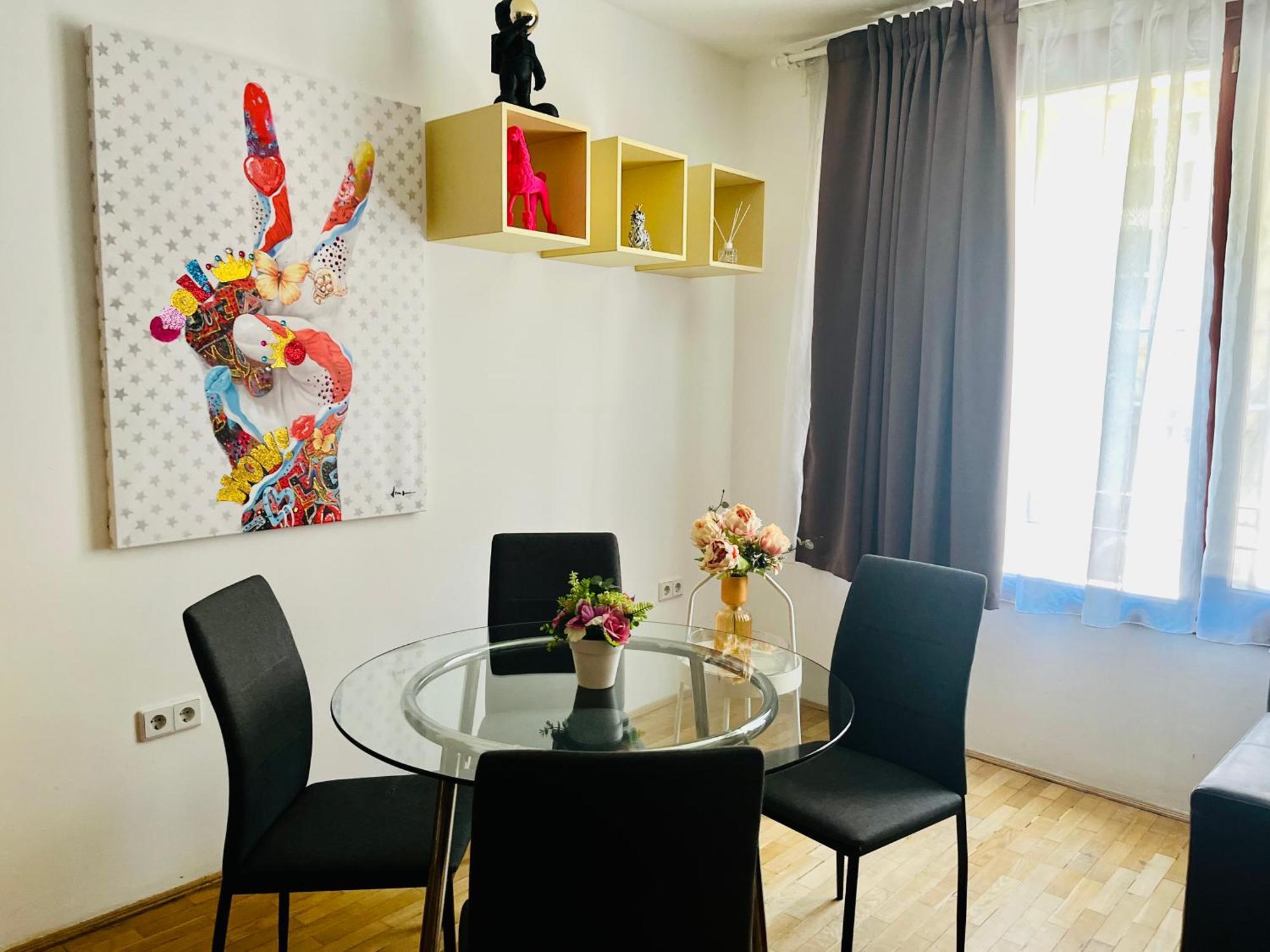 K9 B1.7 Apartment Budapest