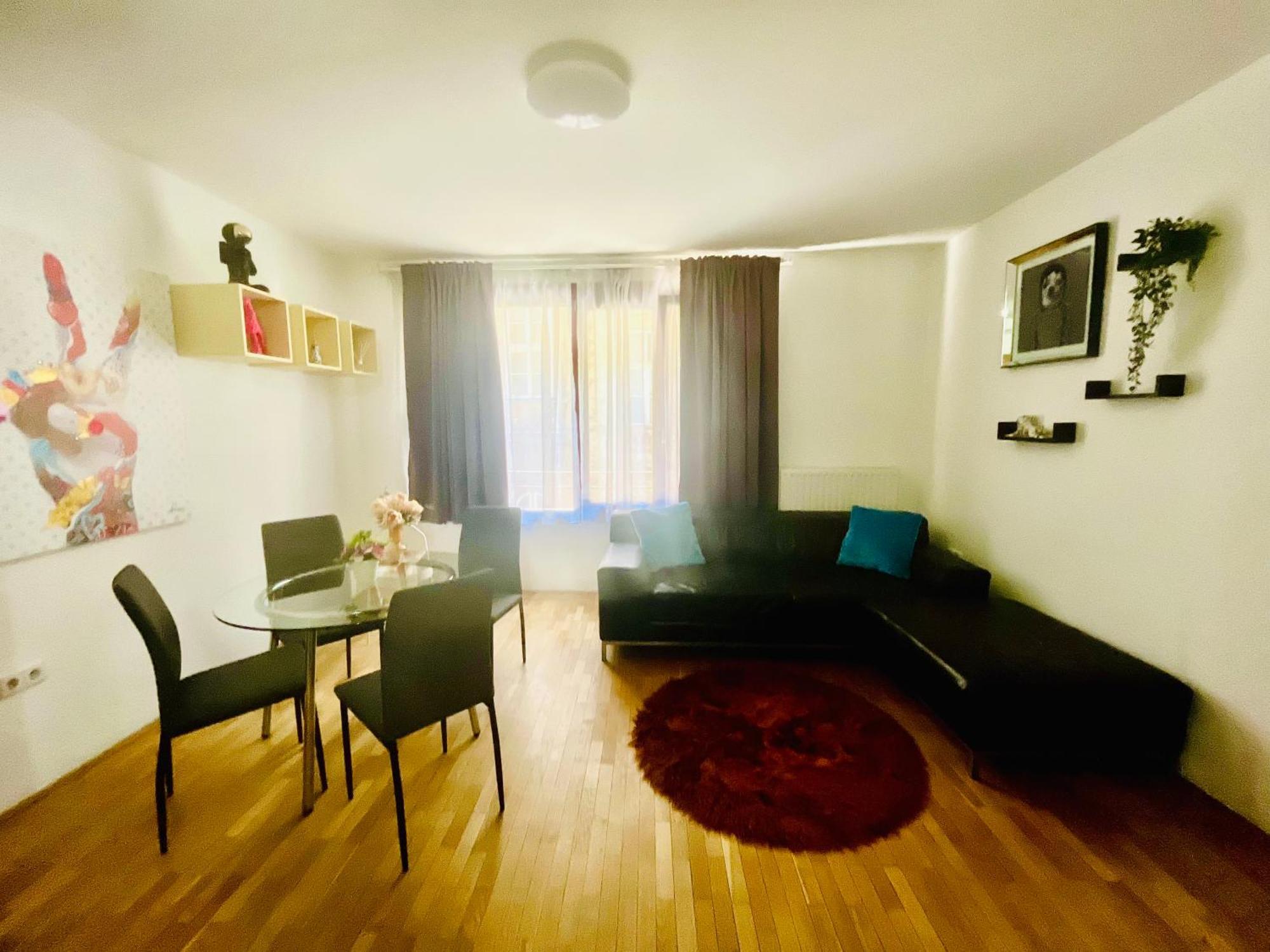 K9 B1.7 * Budapest