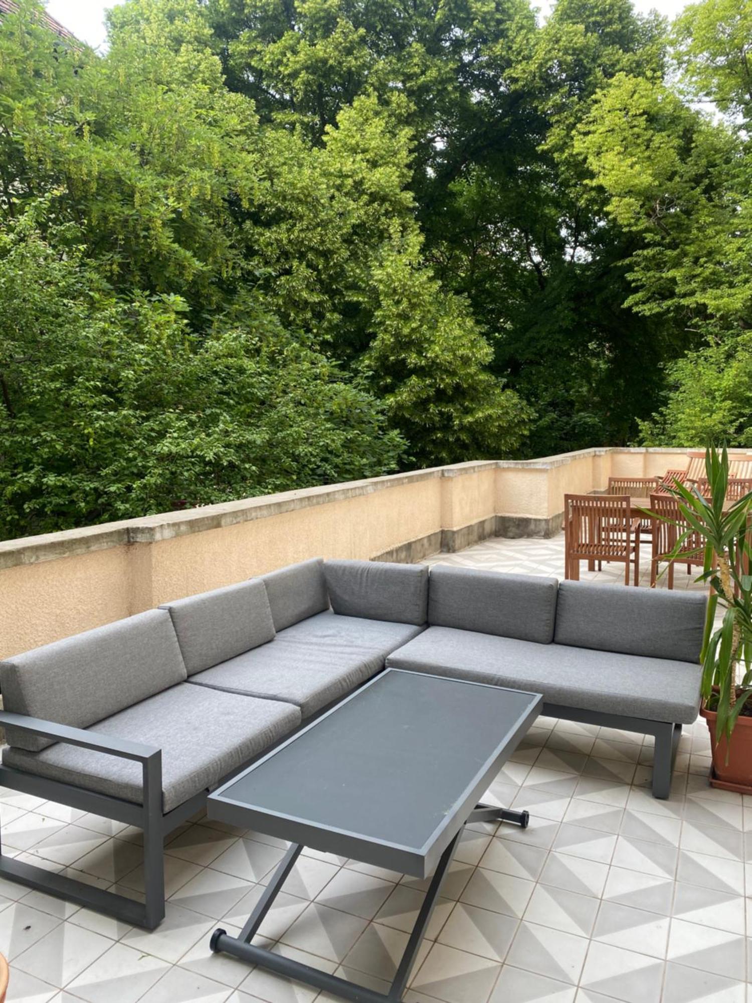 Superb With 40 Sqm Terrace In The Greens Of Buda Centre
