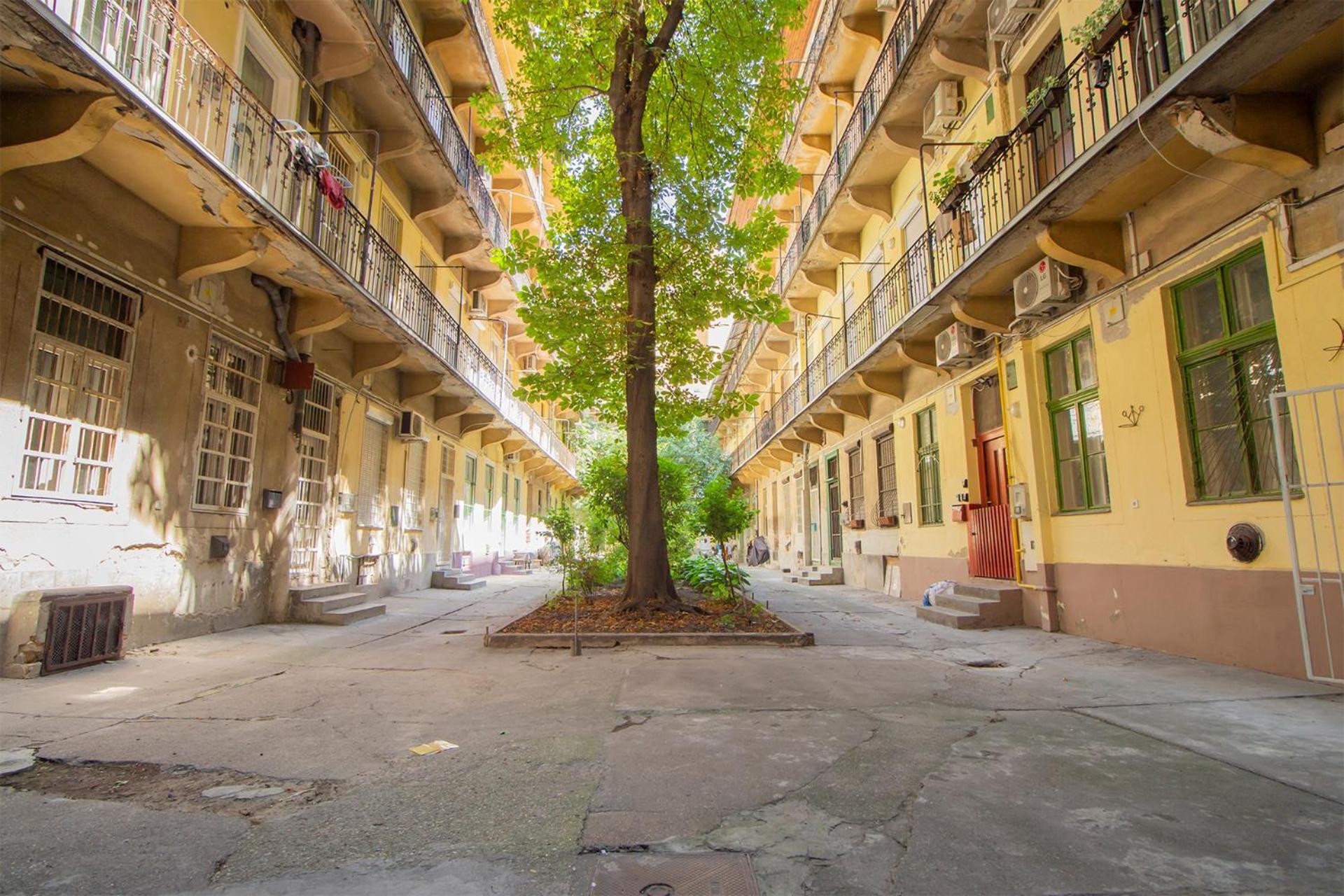 Cozy In Akacfa Street Budapest