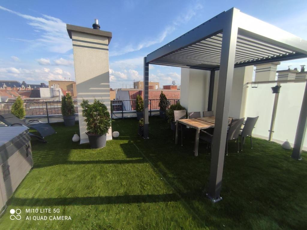 Jacuzzi Roofterrace Luxury Over The Opera *