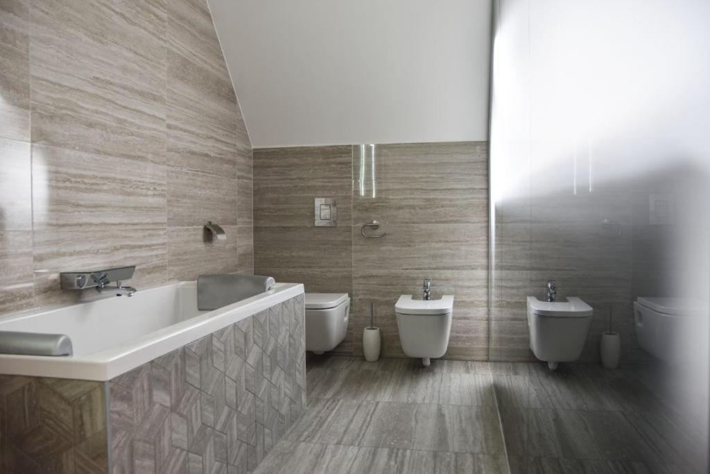 Jacuzzi Roofterrace Luxury Over The Opera Apartment Budapest
