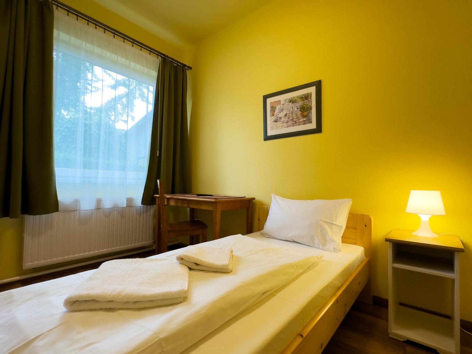 Irisz Panzio 3* Budapest