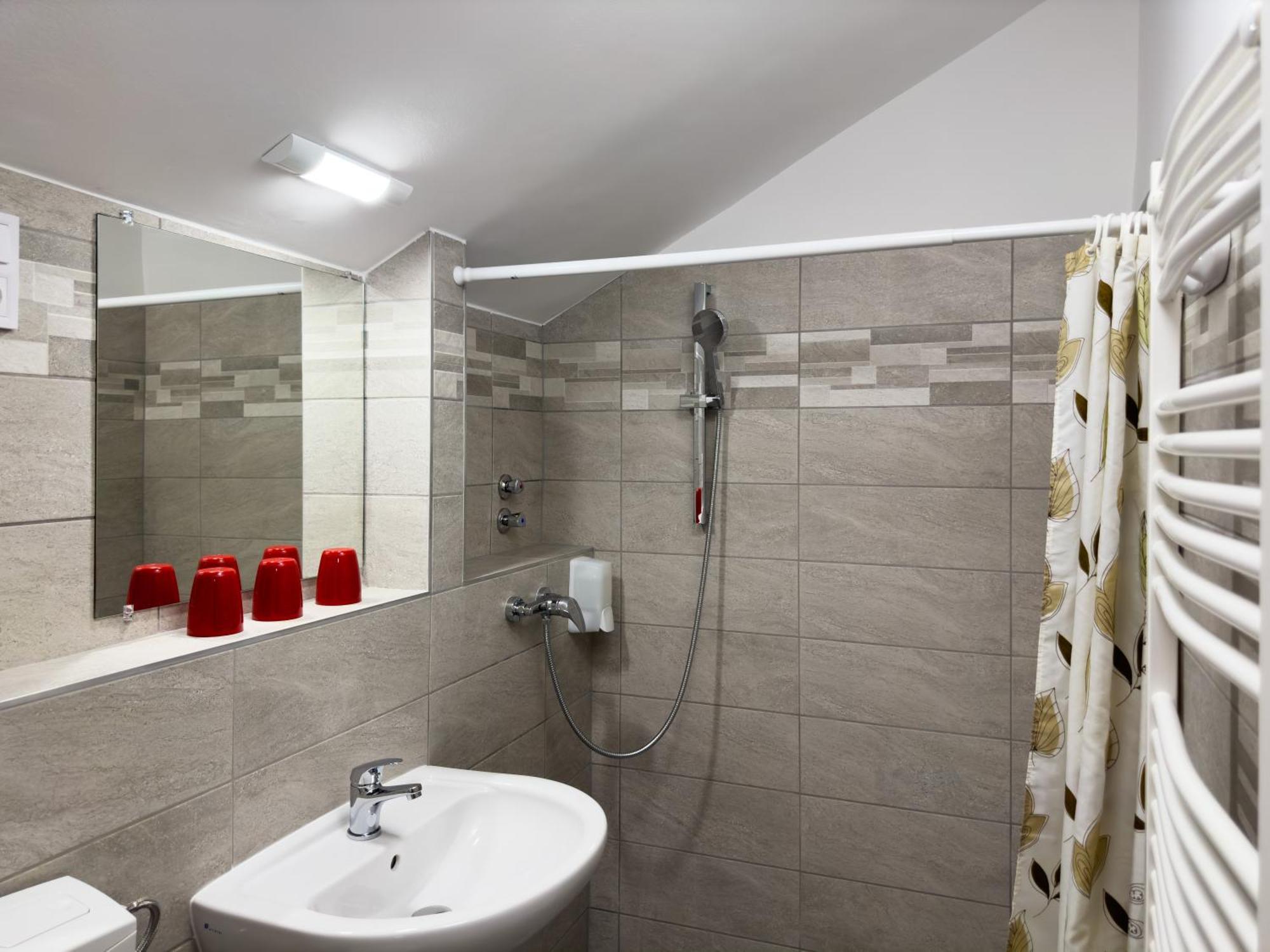 Irisz Panzio Budapest