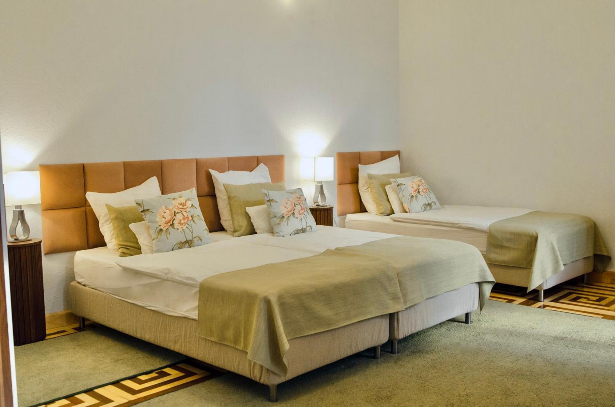 Harmonia Palace Lejlighed *