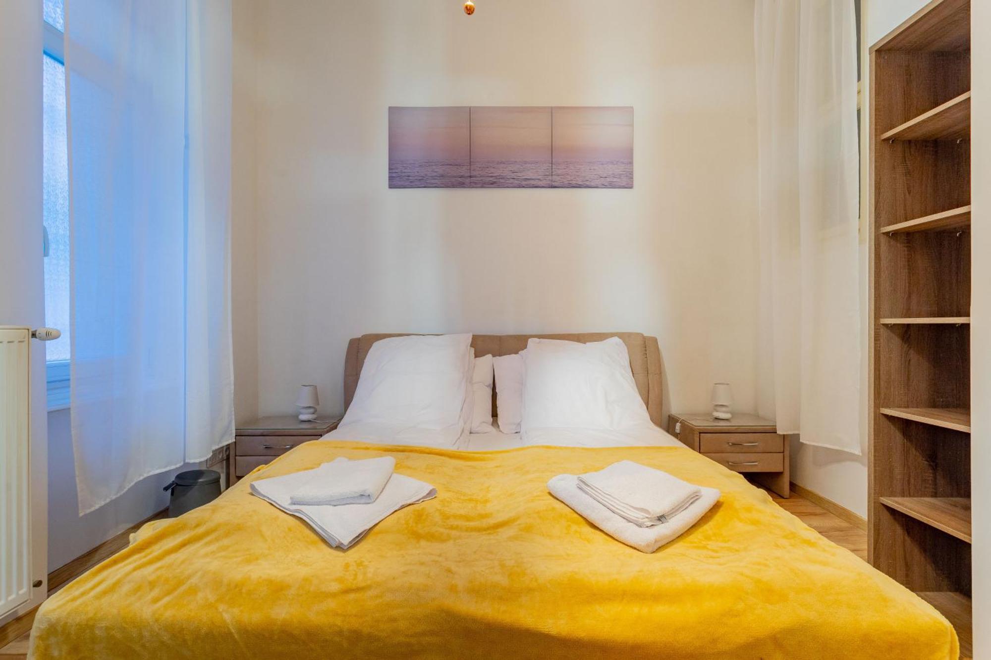 Apartment Efad Lux 2