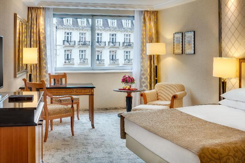 Kempinski Corvinus 5*