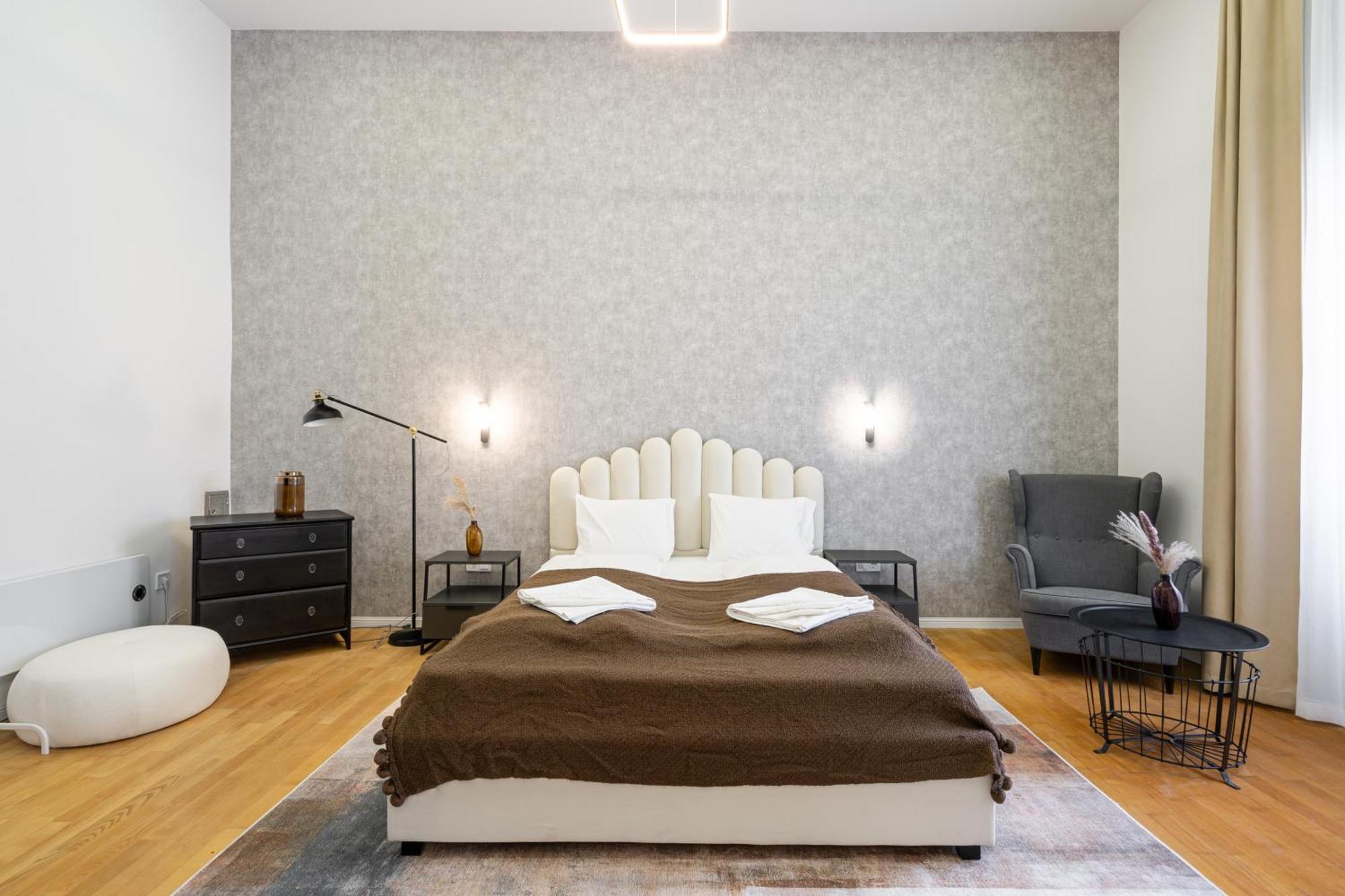 Crystal Cove 2-bdr Budapest