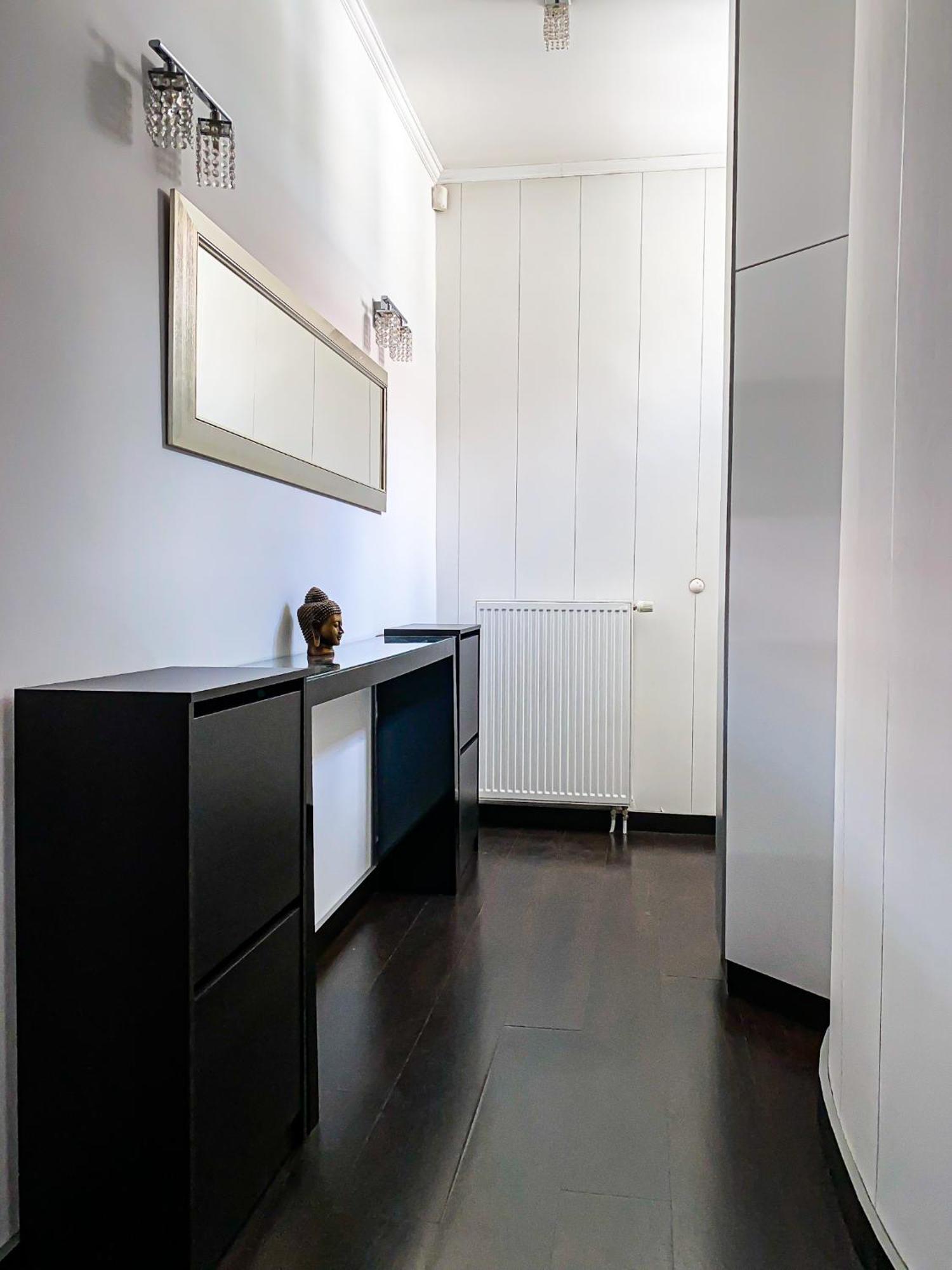 Unique And Spacious In Downtown *