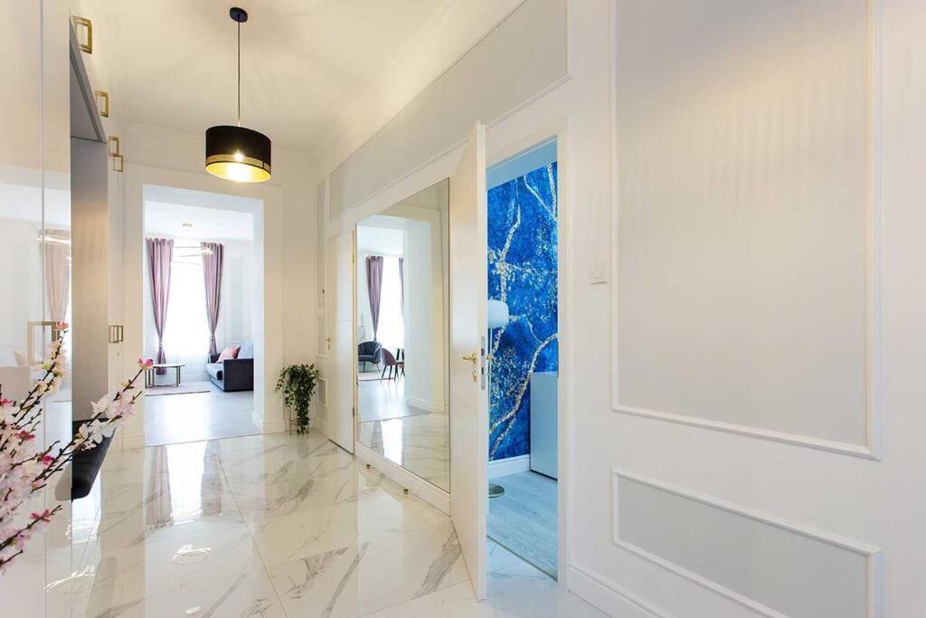 Luxurious King And Queen Bed Park4free Appartamento Budapest