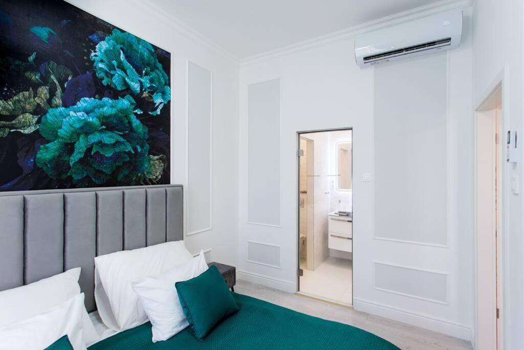 Luxurious King And Queen Bed Park4free Appartamento