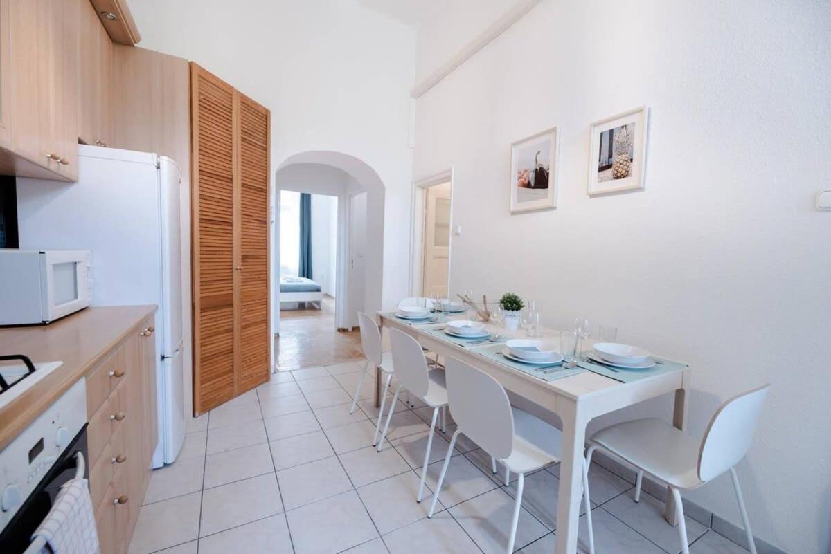 Appartement Excellent Location Lovely With Ac *