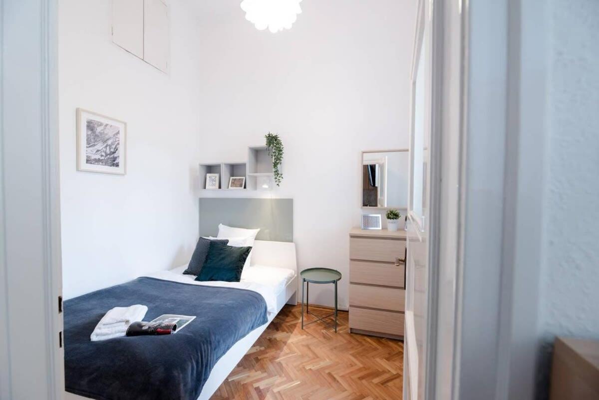 Appartement Excellent Location Lovely With Ac Budapest