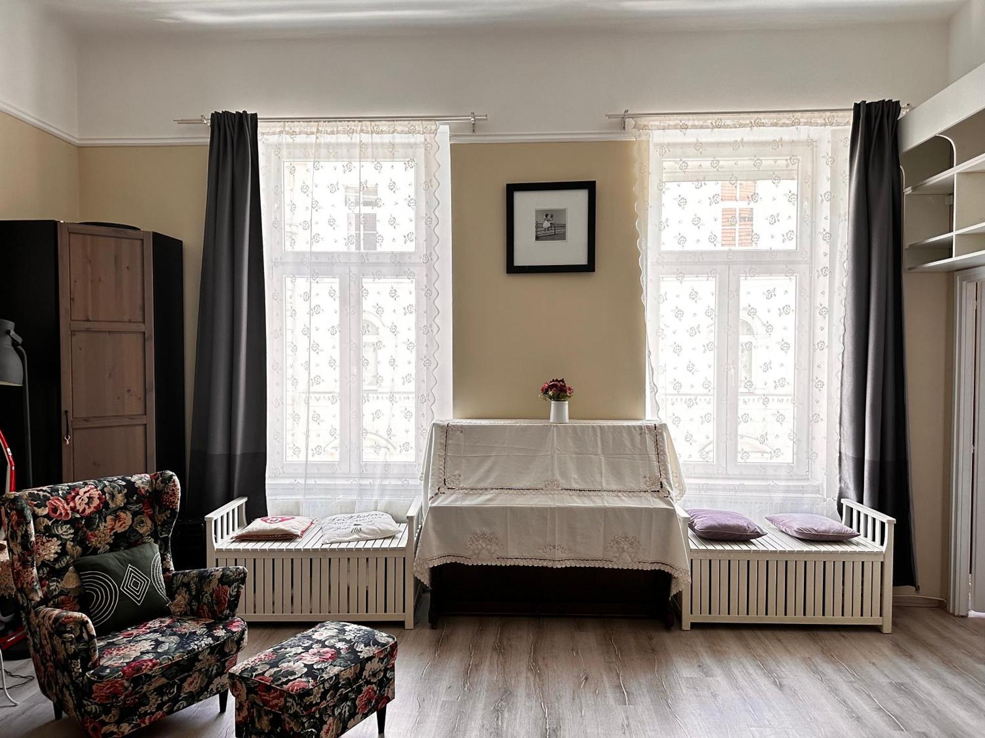 Spacious And Stylish Jokai Appartamento *