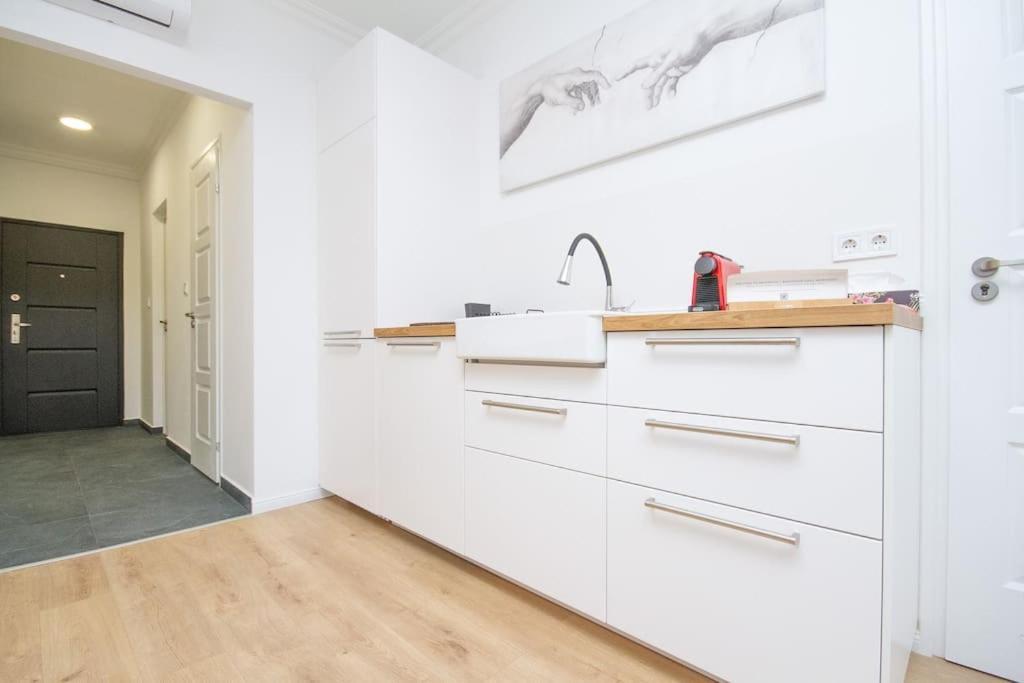 Apartment Marvany Deluxe Apartman On The Elit Buda Side By Newave Budapest