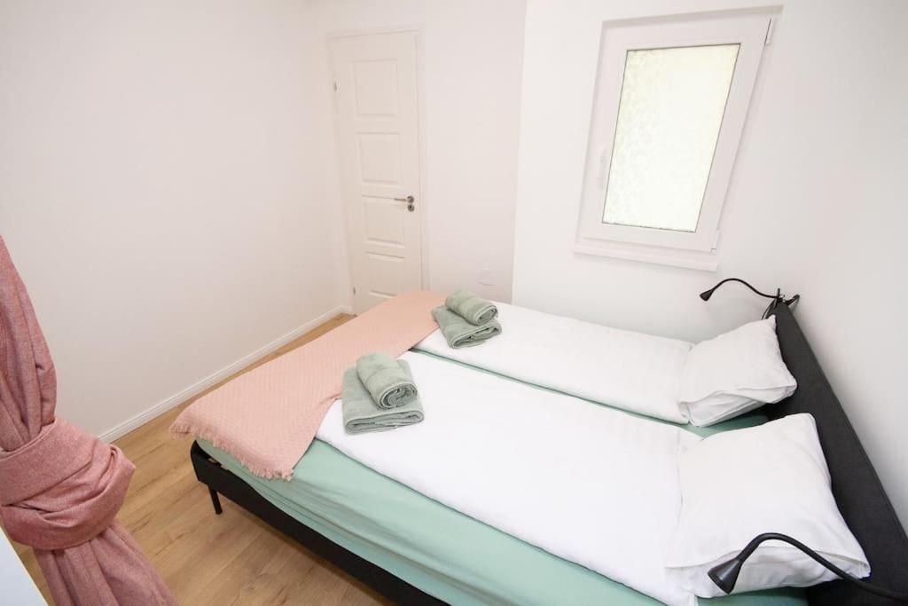 Marvany Deluxe Apartman On The Elit Buda Side By Newave Apartment *