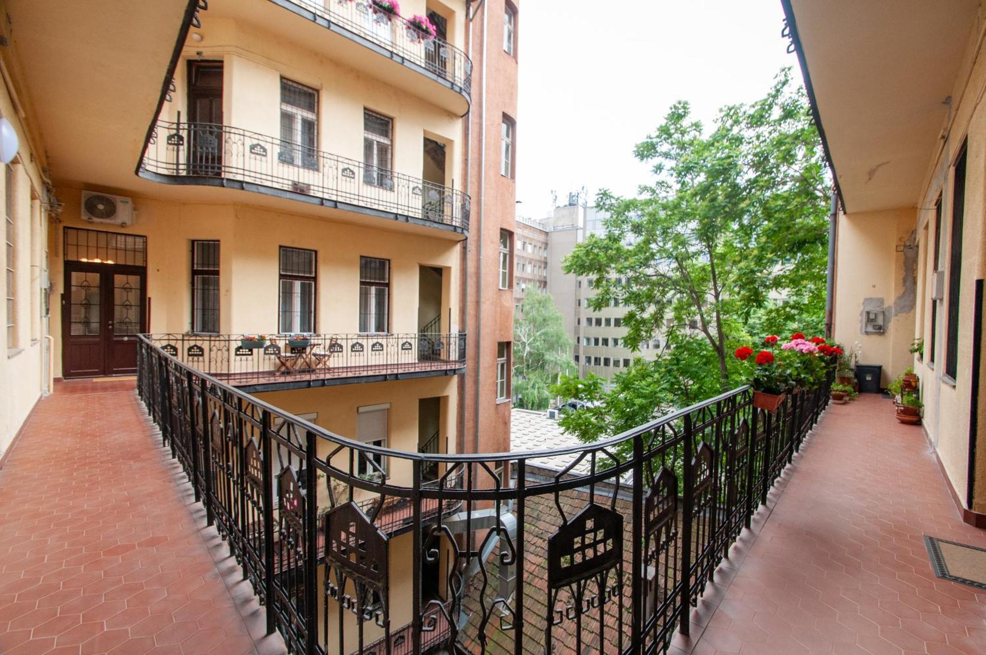 Appartement With Parliament View *