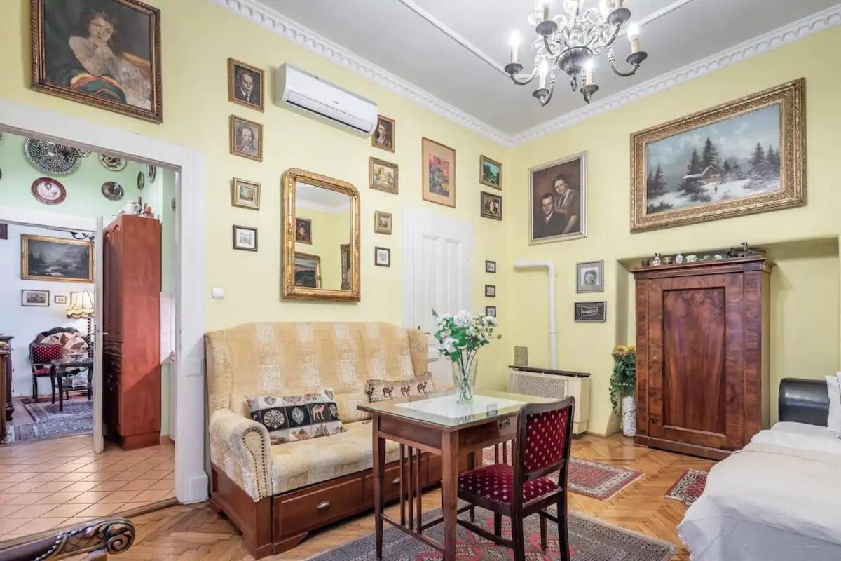 Market Apartament *