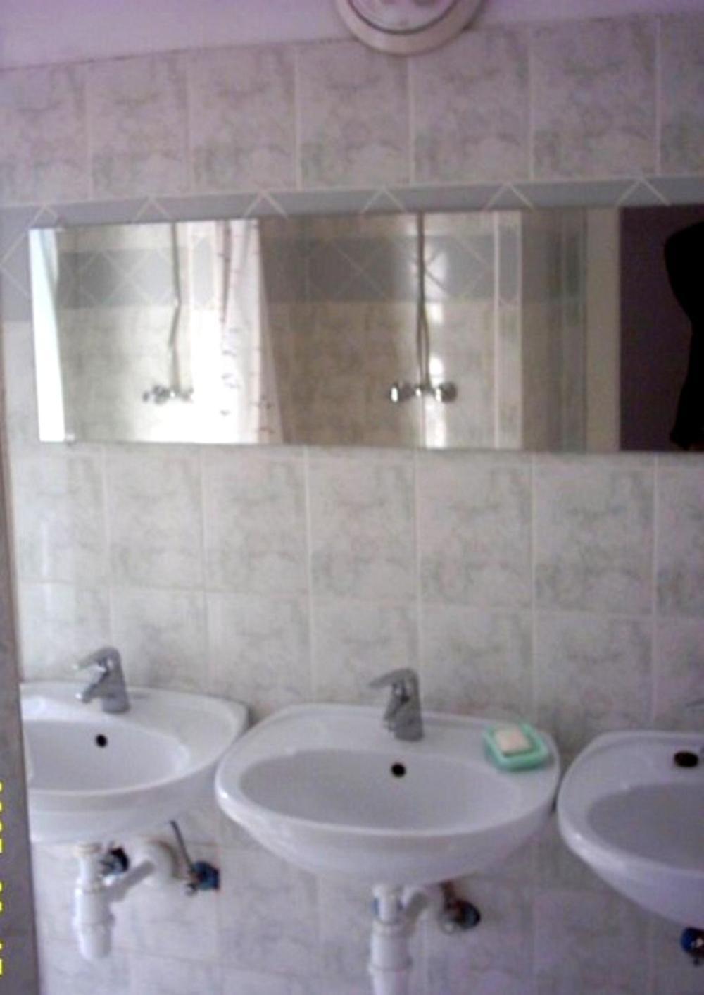 Season Hostel