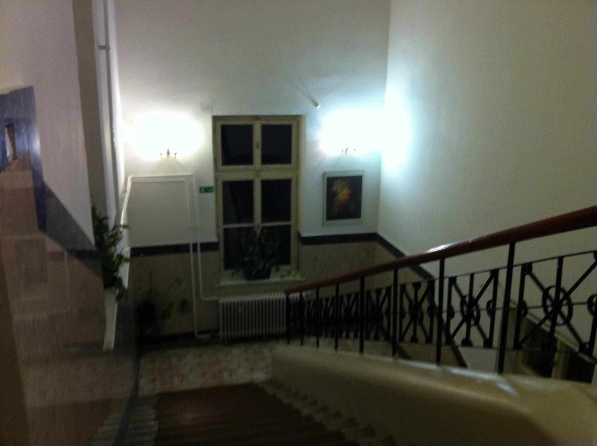Season Hostel