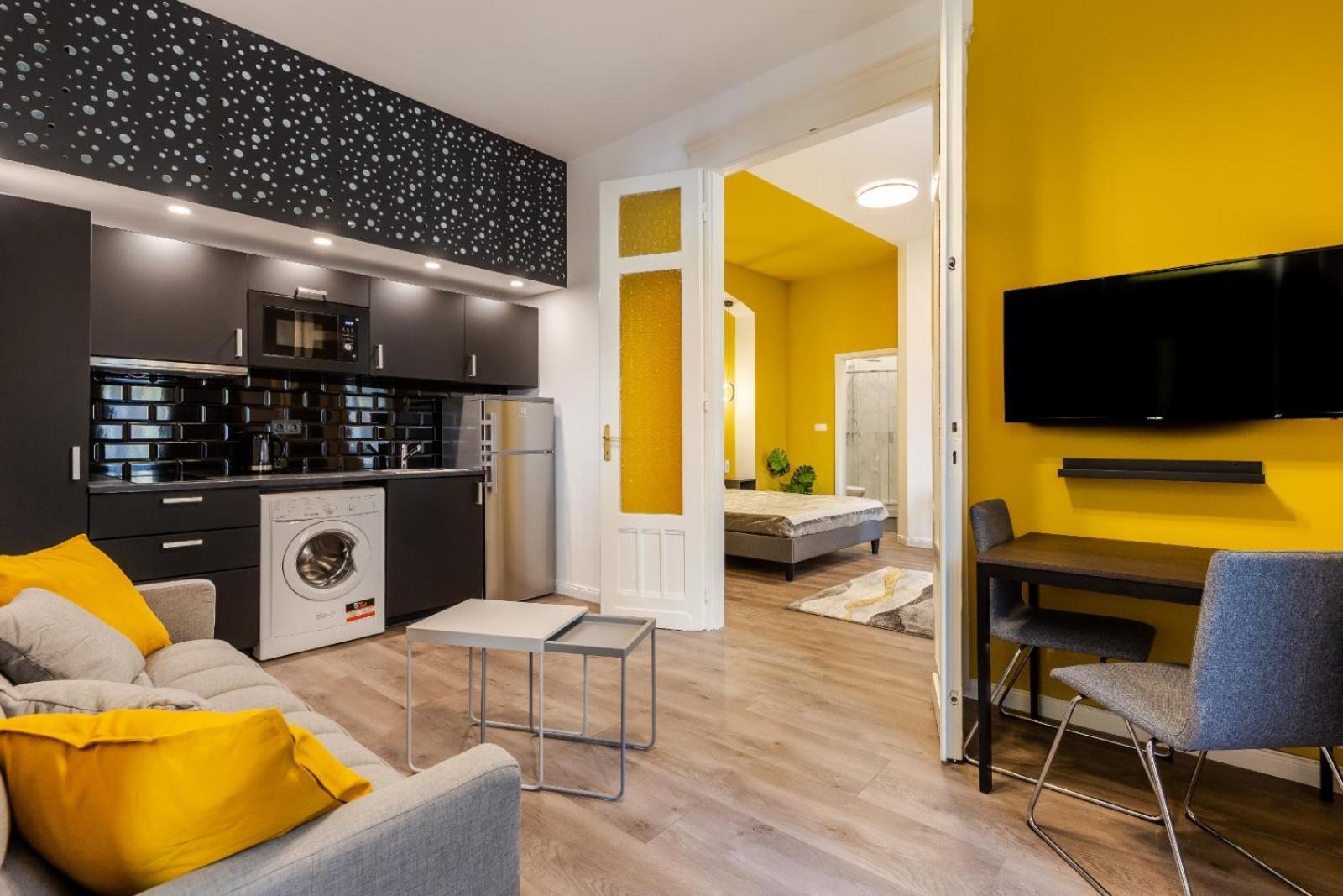 A13- Boutique Apartments, Location, By Bqa Lägenhet Budapest