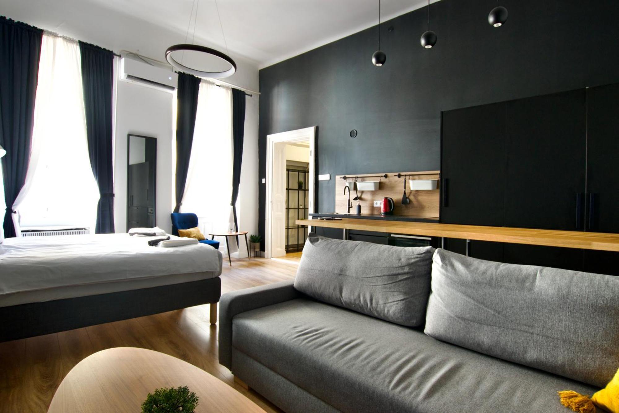 Apartment Flatiron Building - By Hi5