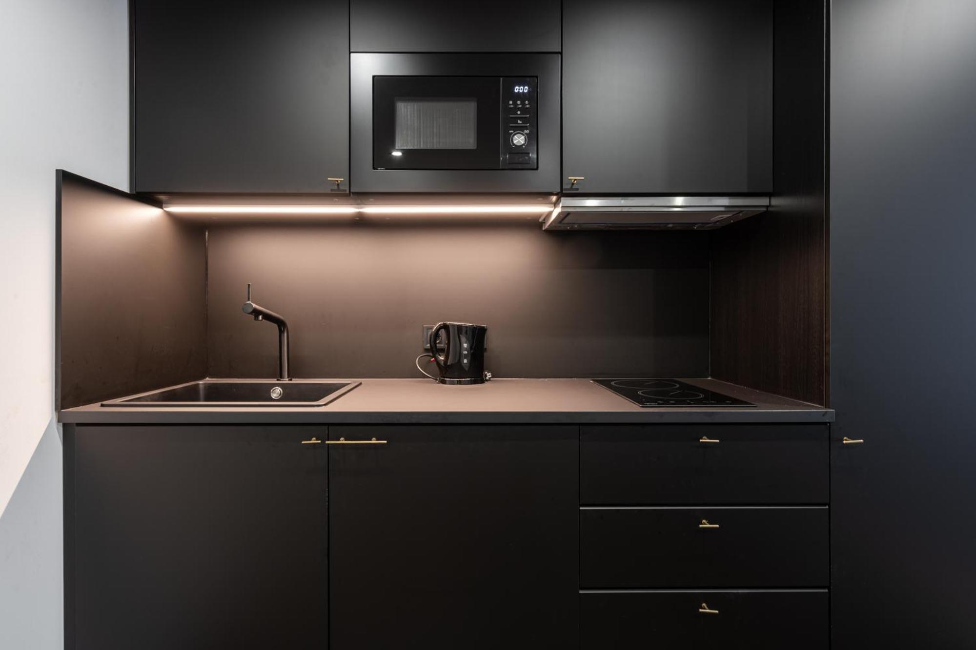 E41 - Trendy Boutique - Prime Spot By Bqa Apartment