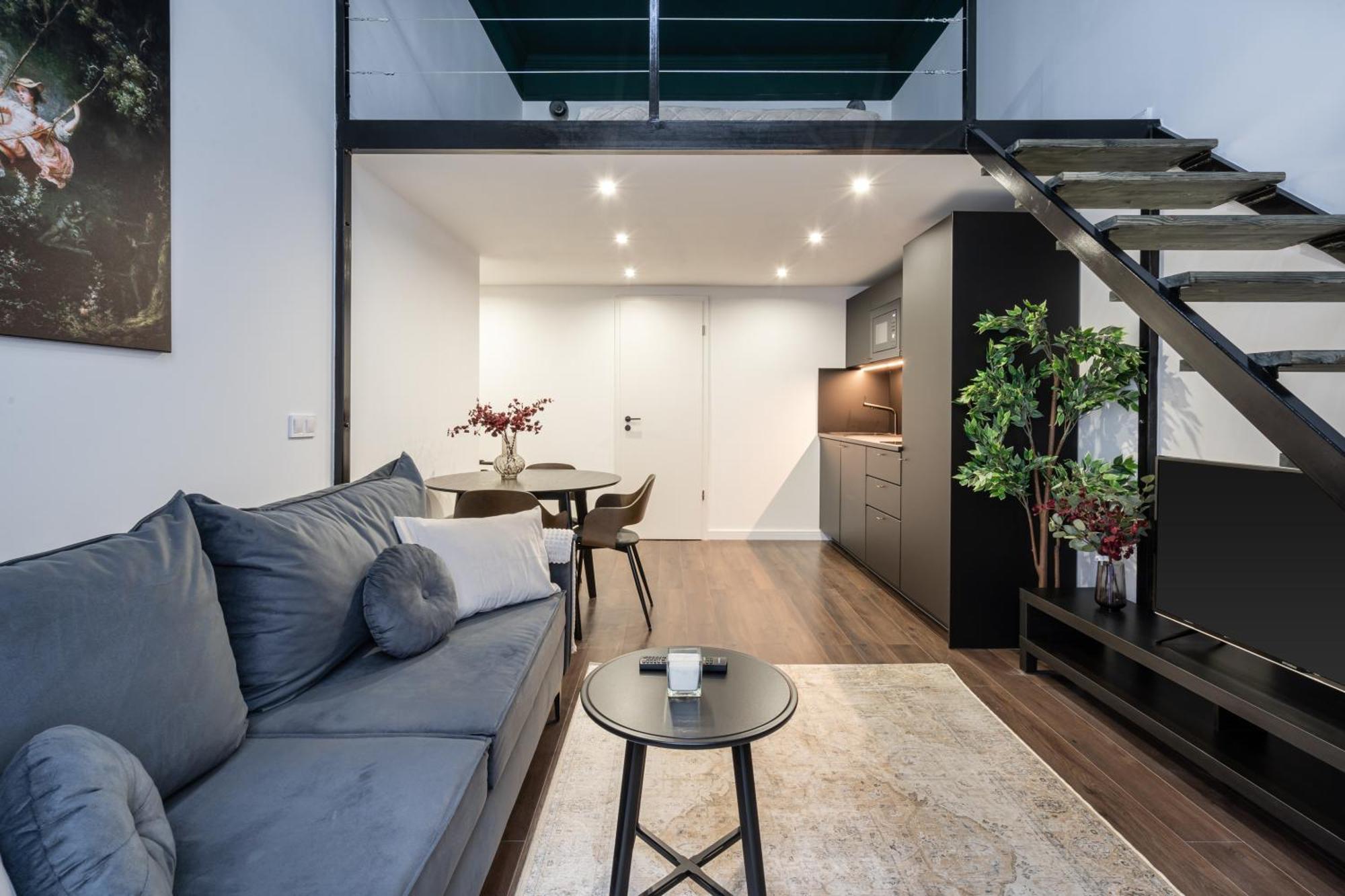 E41 - Trendy Boutique - Prime Spot By Bqa *