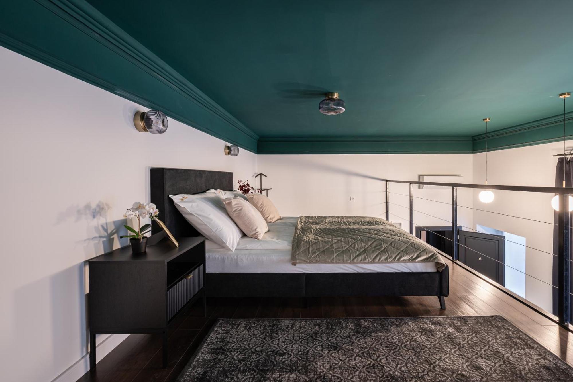 E41 - Trendy Boutique - Prime Spot By Bqa * Budapest