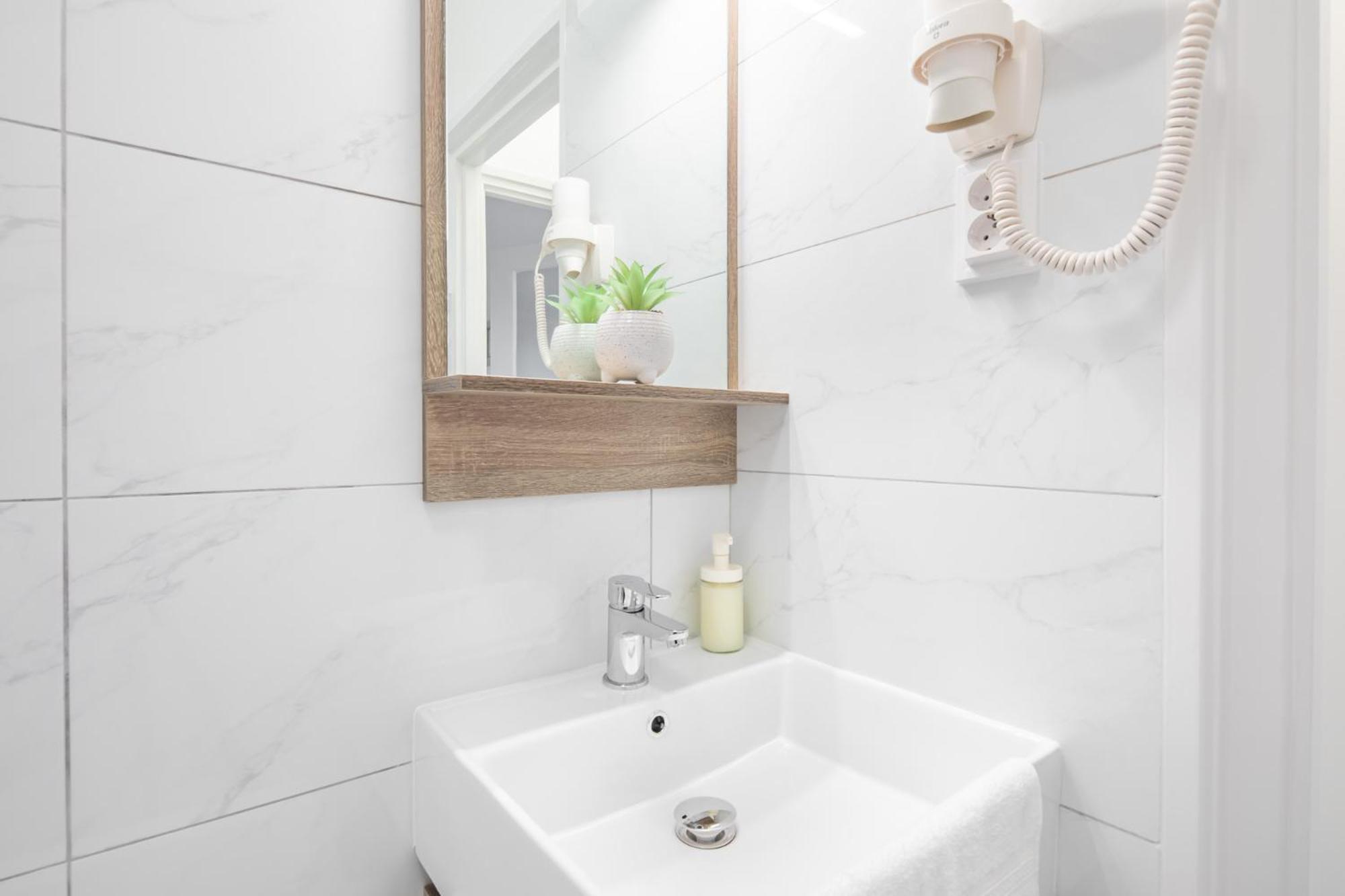 Very Central New Comfy Studio Loft Appartement *