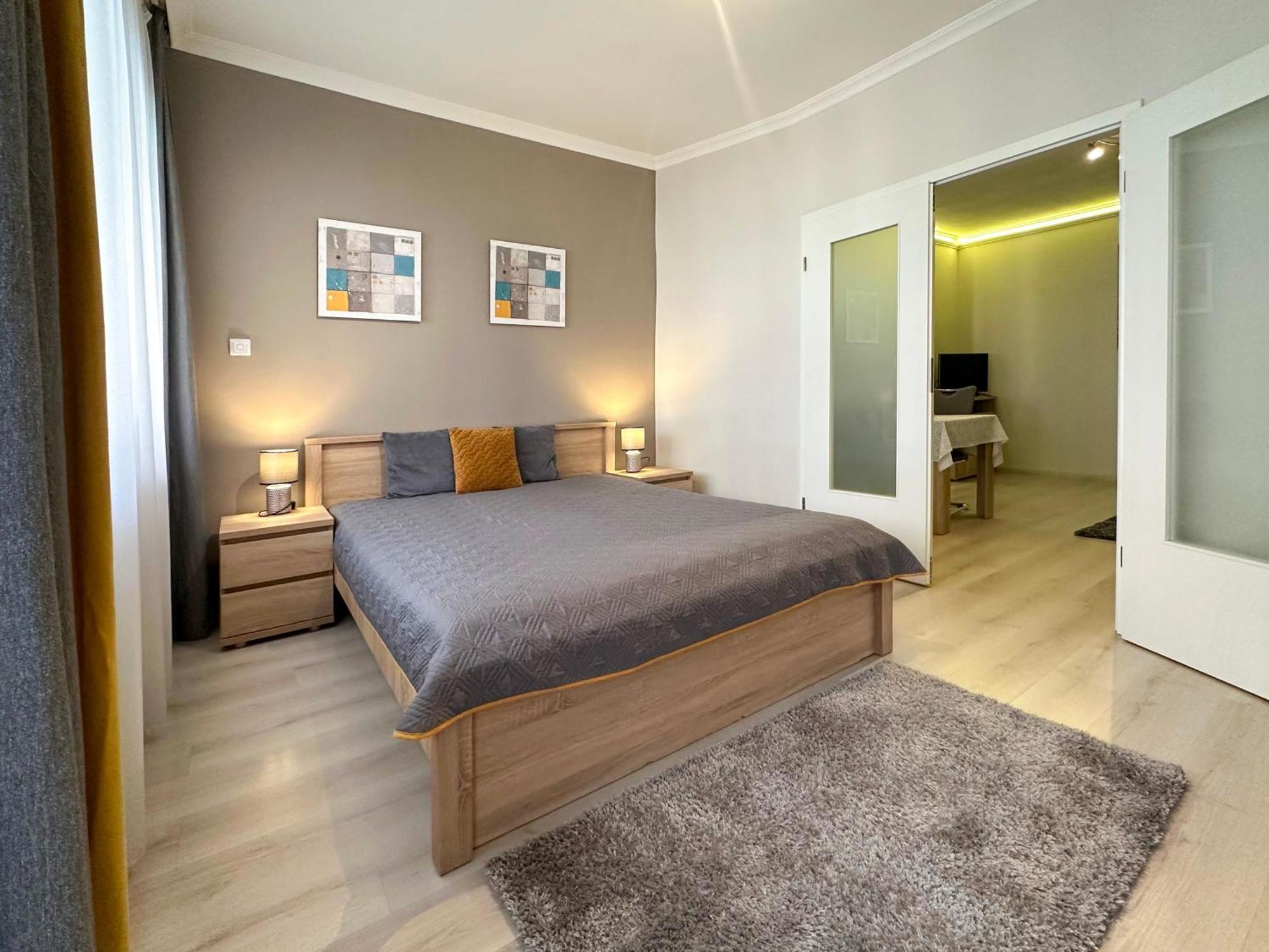 Appartement Asboth Taylor *