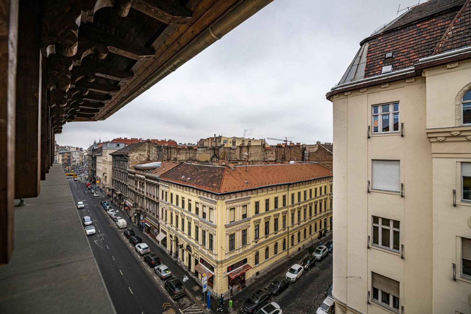 Luxury Tropical At Budapest