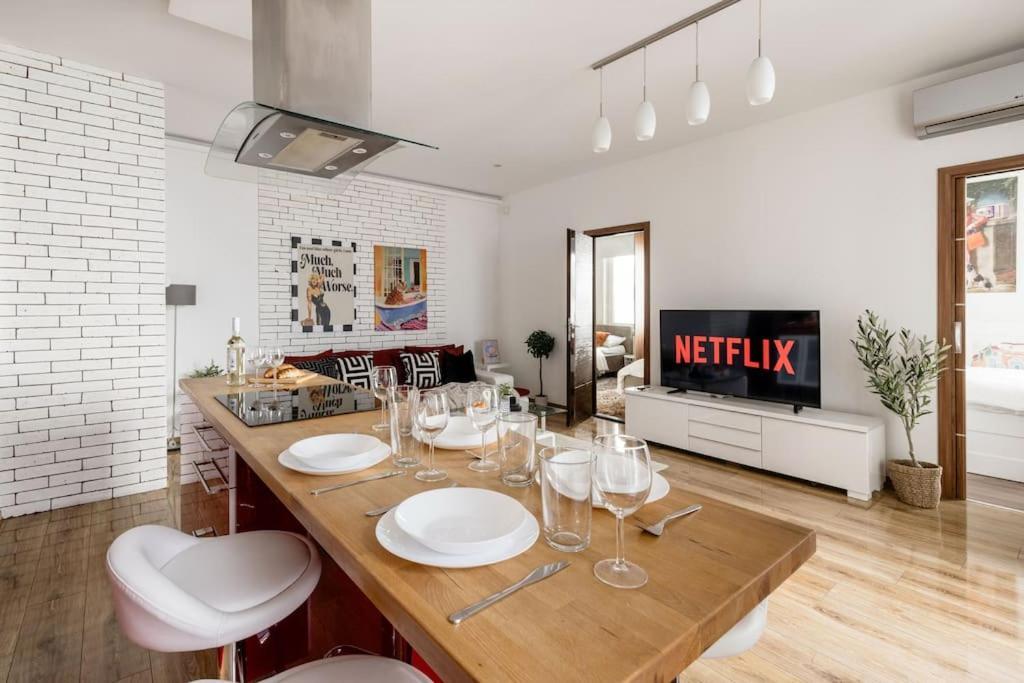 Relaxing Spacious Balcony Super Near Opera Budapest