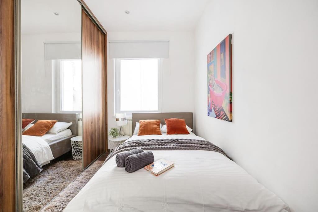 Relaxing Spacious Balcony Super Near Opera Apartman