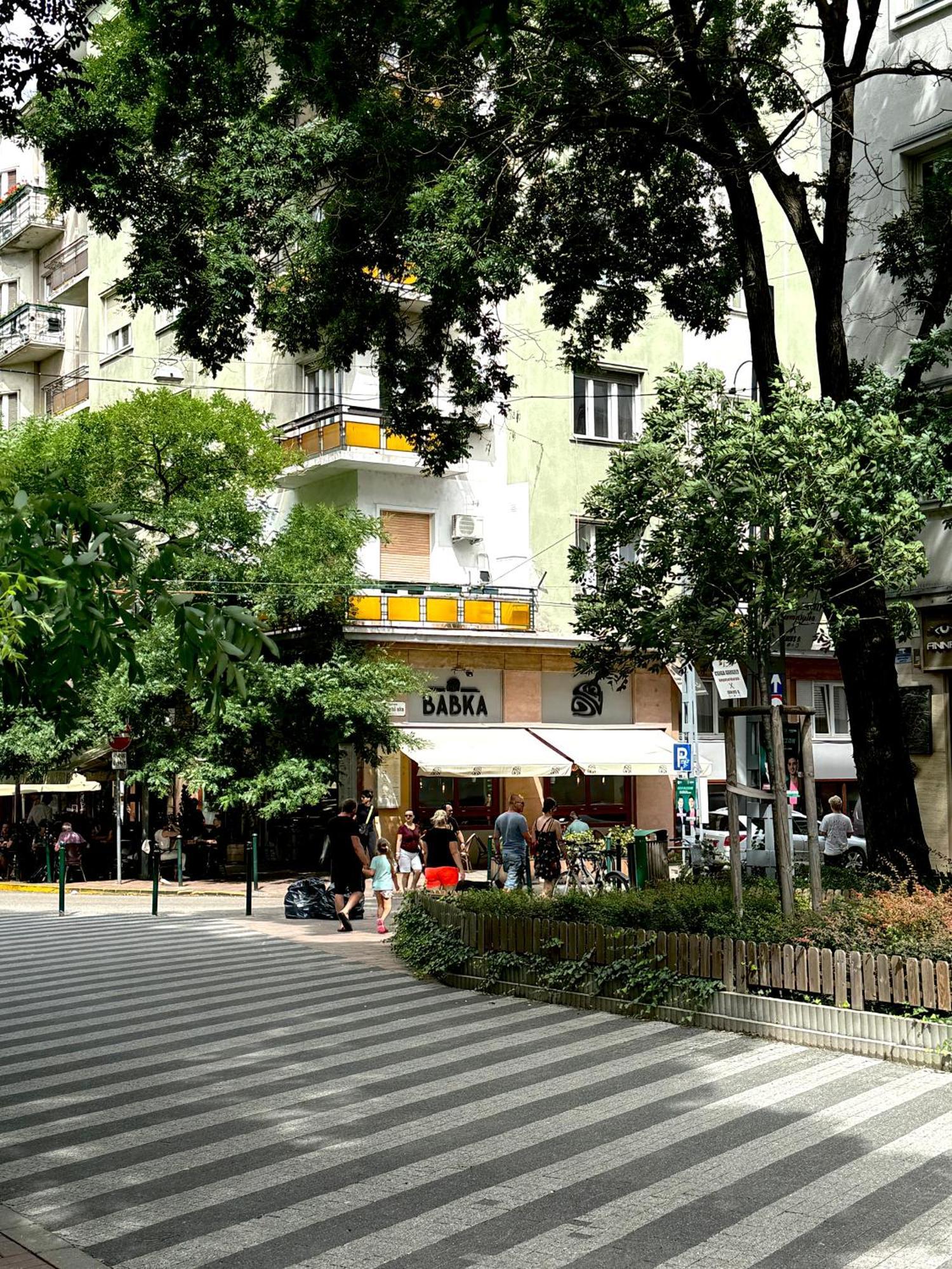 V Apartmán *