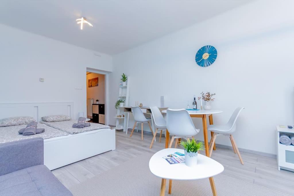 Apartman Riverside With Ac *