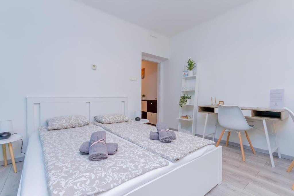 Apartman Riverside With Ac